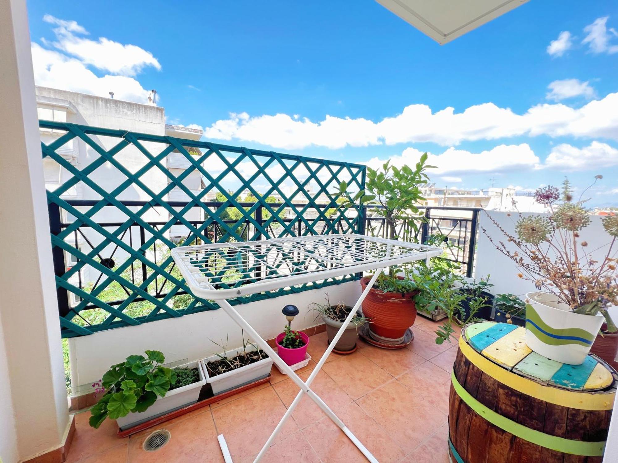 Cozy Fairytal Garden Apartment, Family Friendly, Free Parking, 15 Min To Airport Atenas Exterior foto